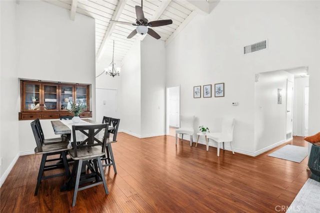 2011 W Katella Avenue 11, Anaheim, CA 92804