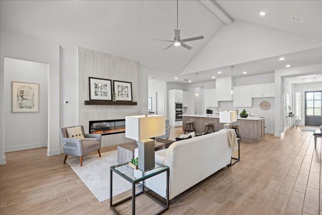 204 Kapok ST, Buda, TX 78610