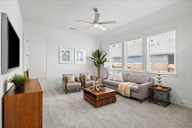 204 Kapok ST, Buda, TX 78610