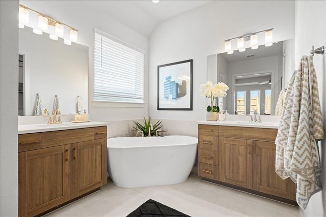 204 Kapok ST, Buda, TX 78610