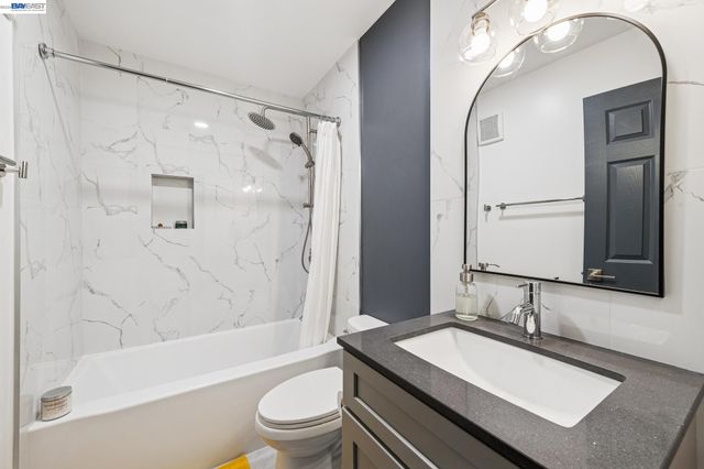 1321 Webster St D116, Alameda, CA 94501