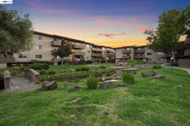 1321 Webster St D116, Alameda, CA 94501