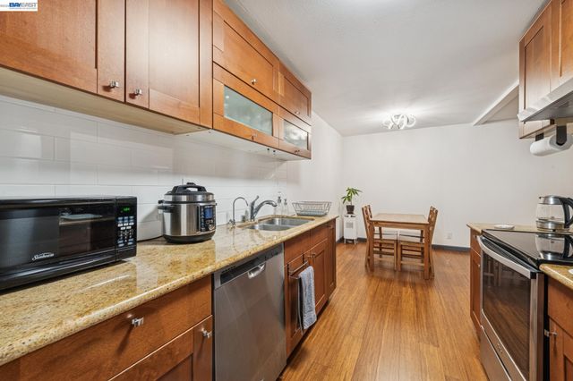 1321 Webster St D116, Alameda, CA 94501