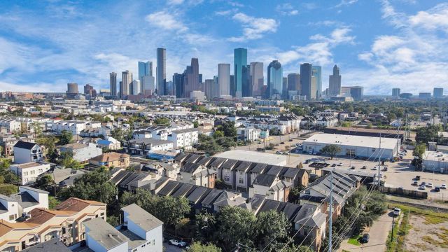 1908 Winter Street, Houston, TX 77007