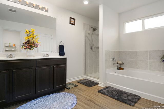 6429 Hoffman Pln, San Antonio, TX 78252