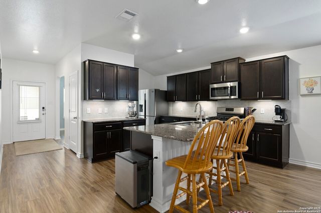6429 Hoffman Pln, San Antonio, TX 78252