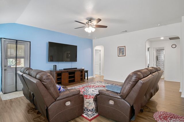 6429 Hoffman Pln, San Antonio, TX 78252
