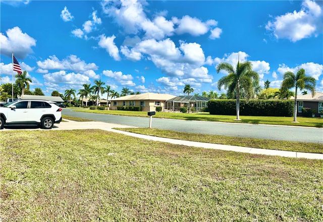 1406 S Larkwood SQ, Fort Myers, FL 33919