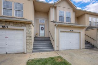 609 S Woodson Lane, Gardner, KS 66030
