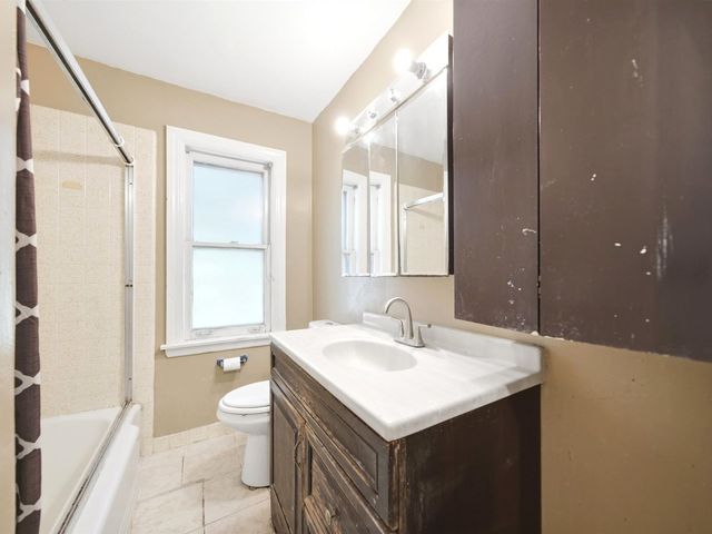 6434 N Kimball Avenue, Lincolnwood, IL 60712