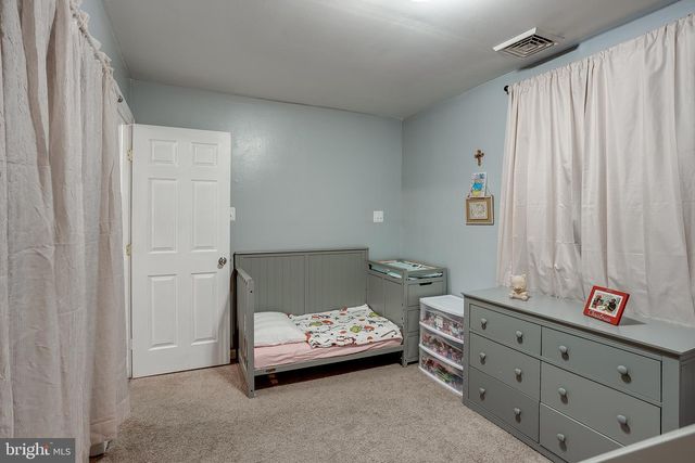 53 DELAWARE AVE, Sicklerville, NJ 08081