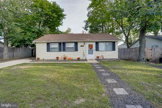 53 DELAWARE AVE, Sicklerville, NJ 08081