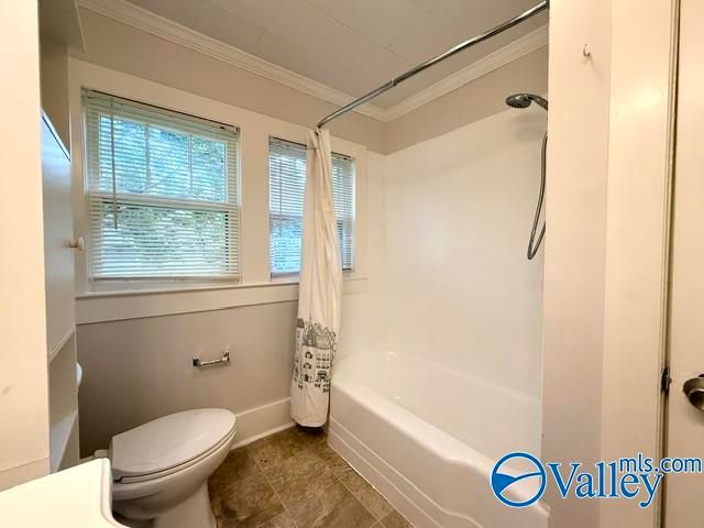 2415 NW Virginia Blvd, Huntsville, AL 35811