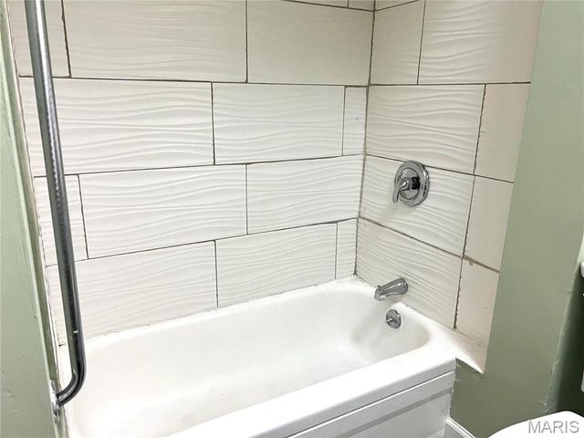 4159 Schiller Place, St Louis, MO 63116