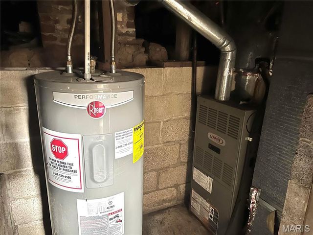 4159 Schiller Place, St Louis, MO 63116