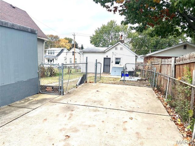 4159 Schiller Place, St Louis, MO 63116