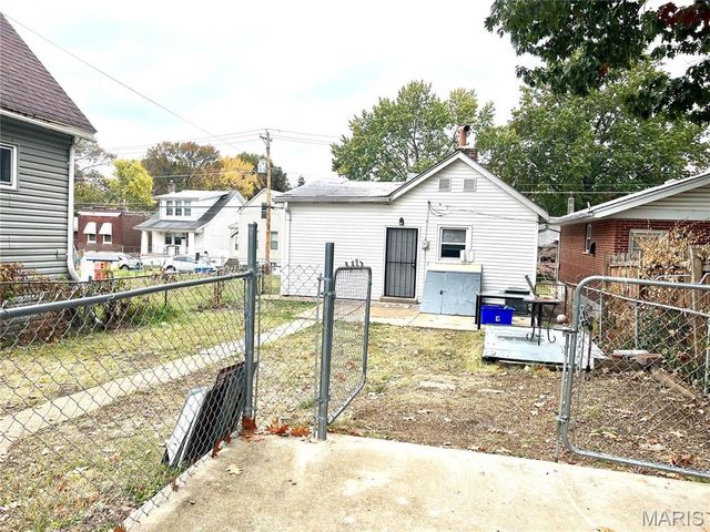 4159 Schiller Place, St Louis, MO 63116