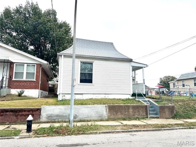 4159 Schiller Place, St Louis, MO 63116