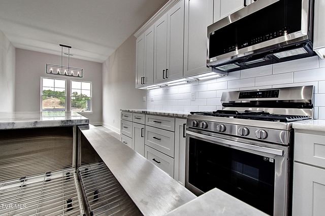 73 Slonaker Circle, Jonesborough, TN 37659