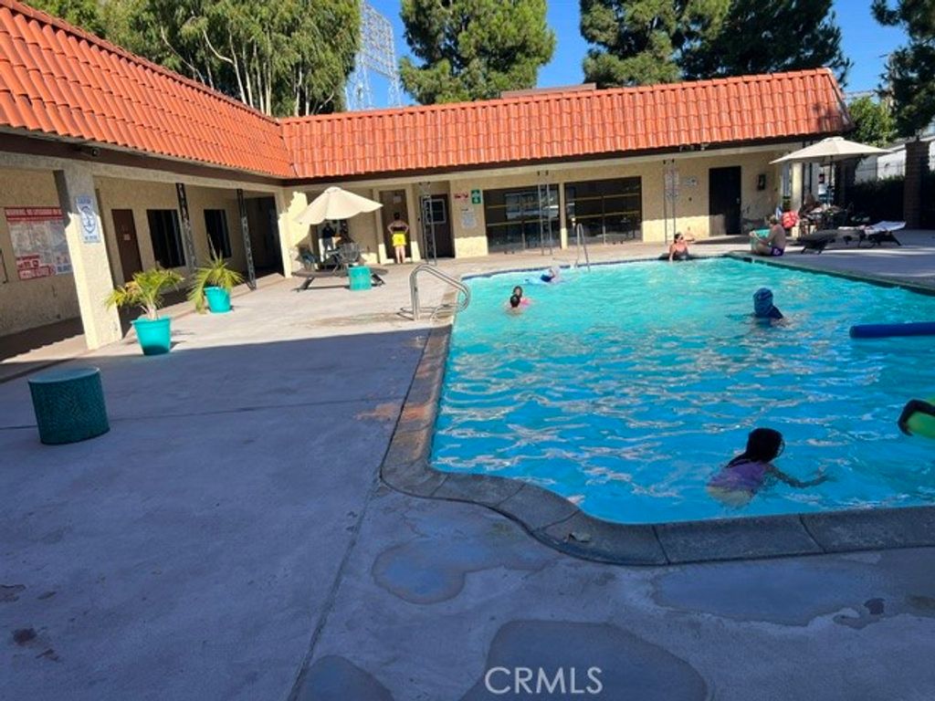 Image 23 of property listing at 3595 Santa Fe 239, Long Beach, CA 90810