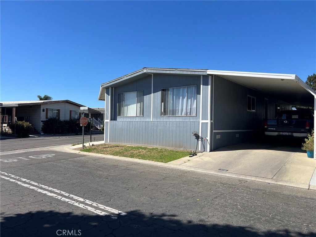Image 4 of property listing at 3595 Santa Fe 239, Long Beach, CA 90810