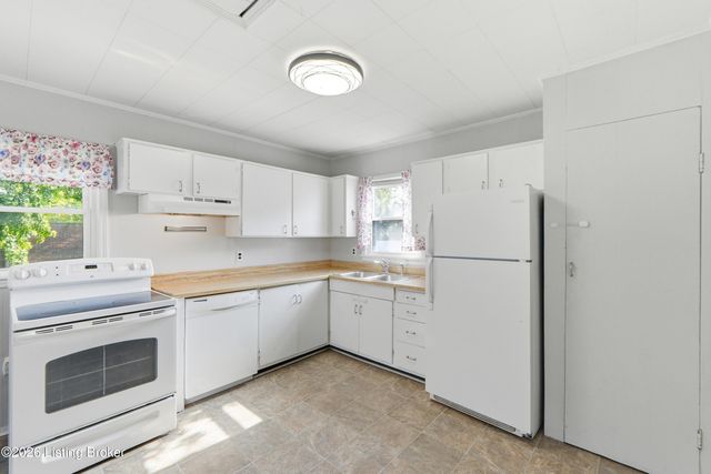 111 E Southern Heights Ave, Louisville, KY 40214
