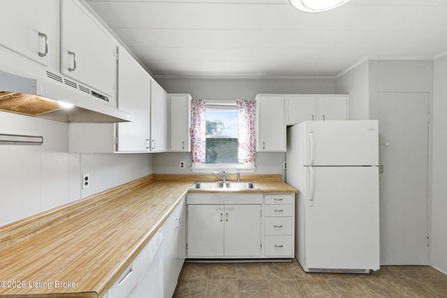 111 E Southern Heights Ave, Louisville, KY 40214