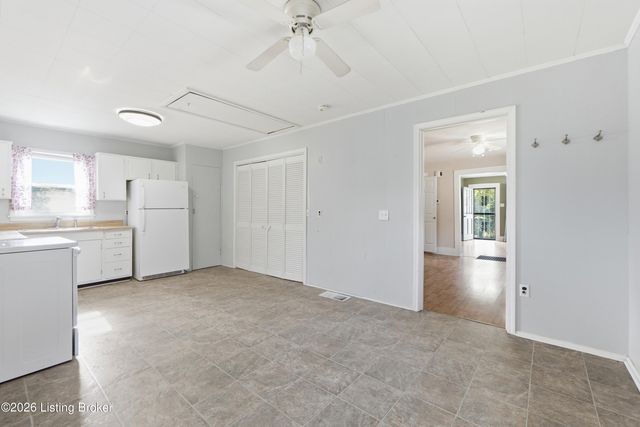 111 E Southern Heights Ave, Louisville, KY 40214
