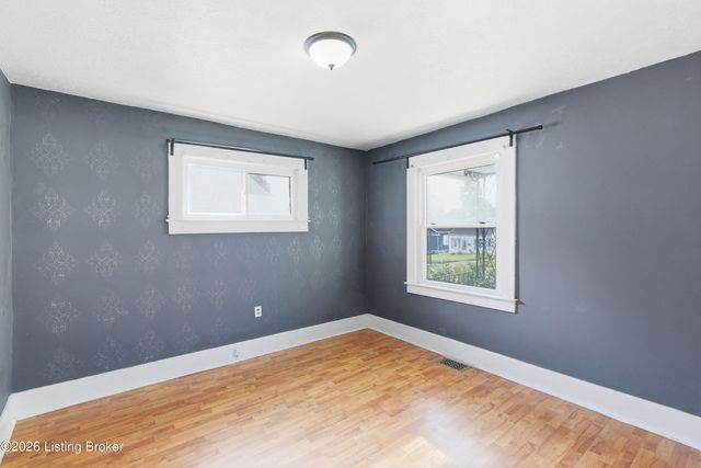 111 E Southern Heights Ave, Louisville, KY 40214