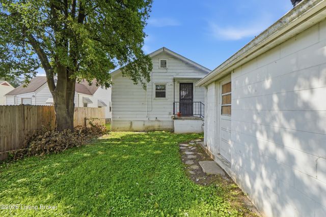 111 E Southern Heights Ave, Louisville, KY 40214