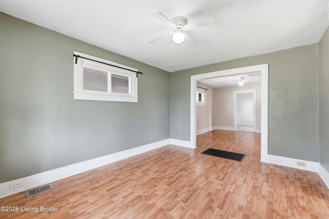111 E Southern Heights Ave, Louisville, KY 40214