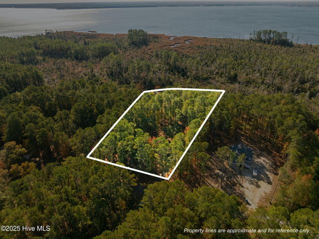 600 Pamlico River Drive, Washington, NC 27889