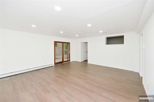 60 Poplar Avenue, Hackensack, NJ 07601