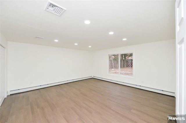 60 Poplar Avenue, Hackensack, NJ 07601