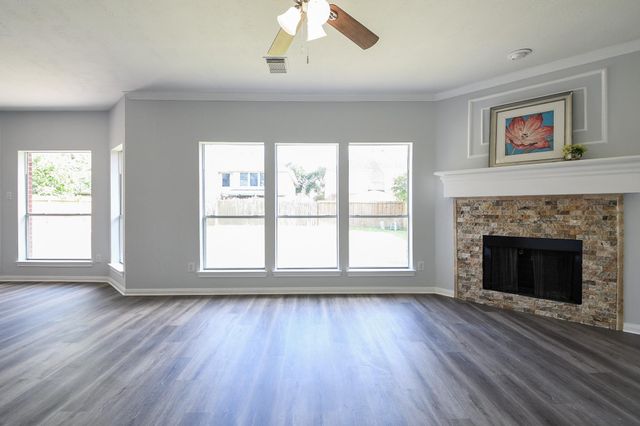 13619 San Martin Lane, Houston, TX 77083