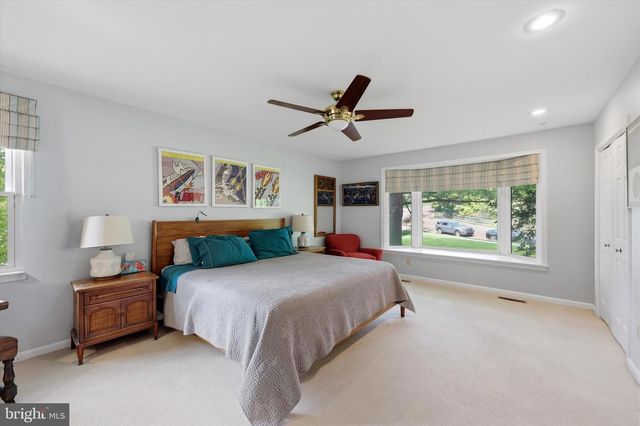 2045 WALLER DR, Huntingdon Valley, PA 19006