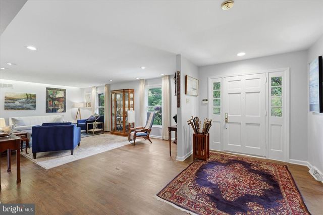 2045 WALLER DR, Huntingdon Valley, PA 19006