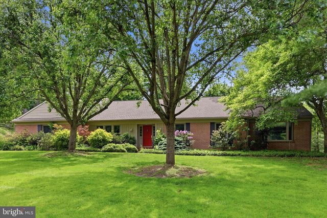 2045 WALLER DR, Huntingdon Valley, PA 19006