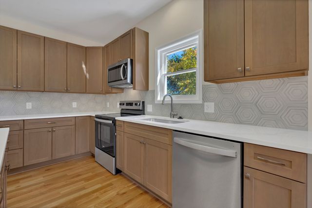 3525 Greystone Dr, Spring Hill, TN 37174