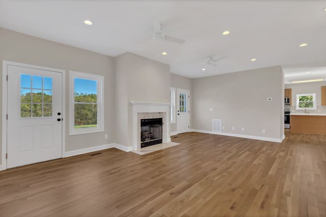 3525 Greystone Dr, Spring Hill, TN 37174