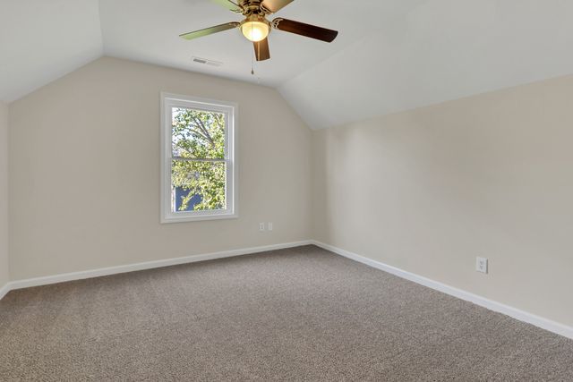 3525 Greystone Dr, Spring Hill, TN 37174