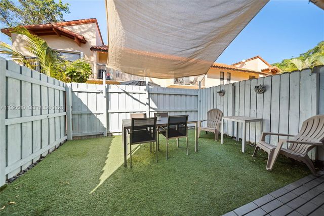 10206 SW 77th Ct, Miami, FL 33156