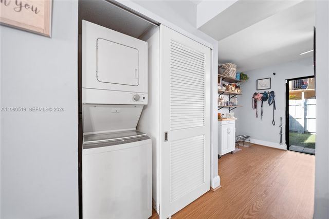 10206 SW 77th Ct, Miami, FL 33156