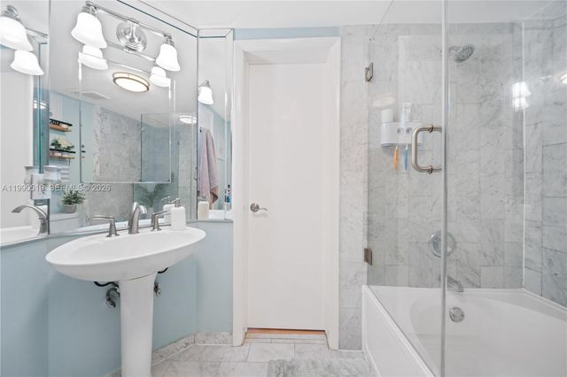 10206 SW 77th Ct, Miami, FL 33156