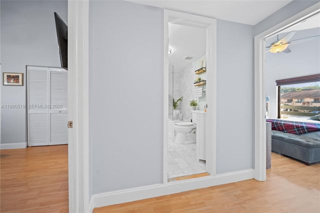 10206 SW 77th Ct, Miami, FL 33156