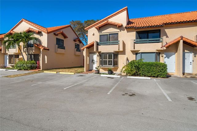 10206 SW 77th Ct, Miami, FL 33156