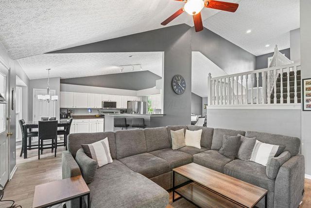 2756 Skelton Lane, Blacklick, OH 43004