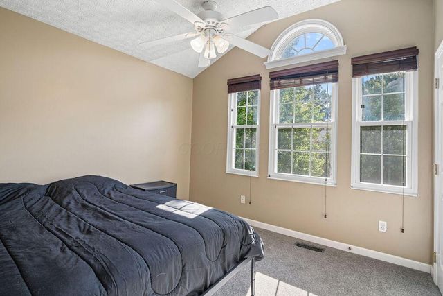 2756 Skelton Lane, Blacklick, OH 43004