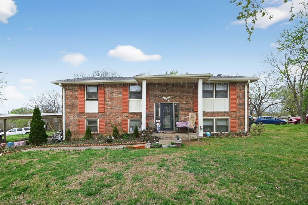 4751 McBride Rd, Antioch, TN 37013