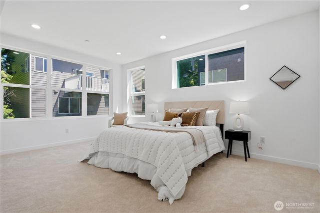 16616 NE 85th St, Redmond, WA 98052
